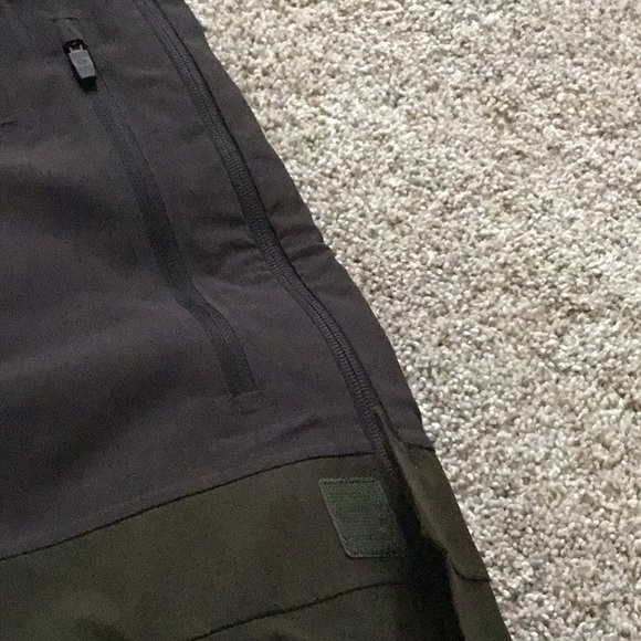 The North Face Brigandine Futurelight Bib NWT MSRP $650 - Picture 13 of 16